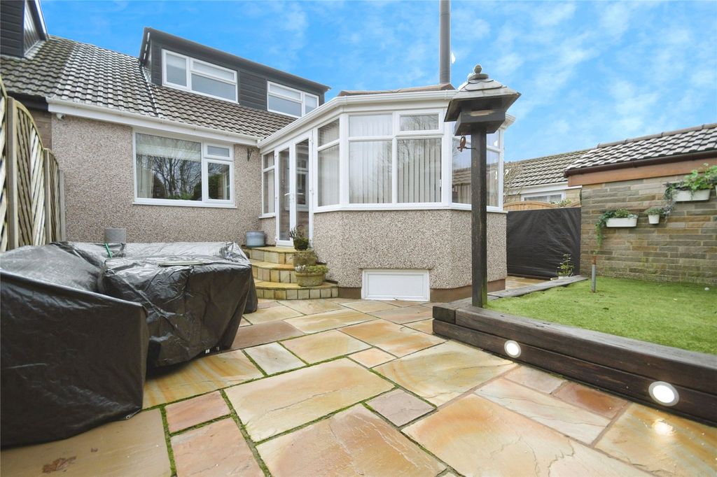 Property photo 2 of 31 Garden