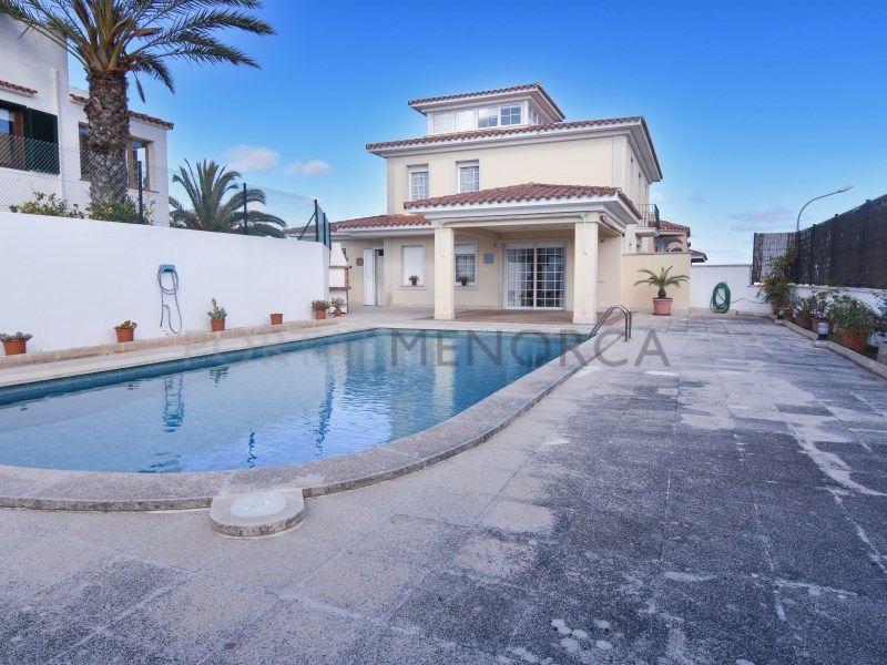 Property photo 1 of 38