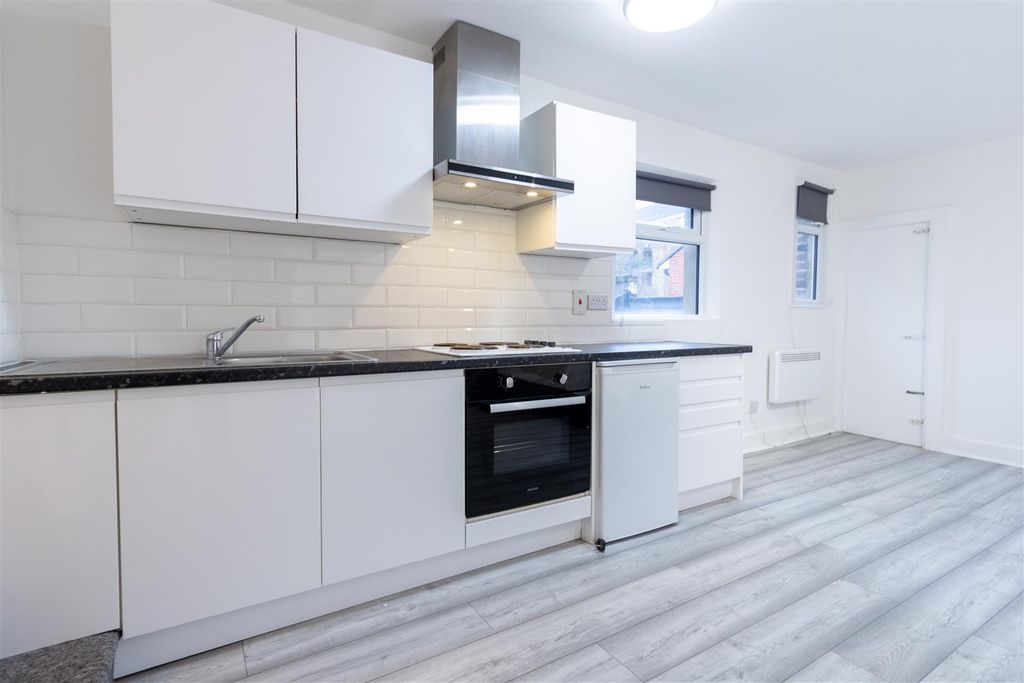 Property photo 2 of 6 Kitchen Area (1 Of 1).Jpg