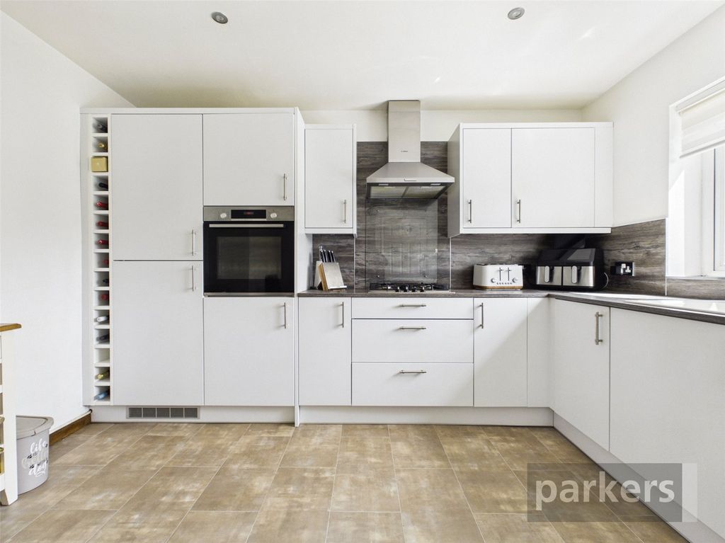 Property photo 2 of 51 Picture No. 19