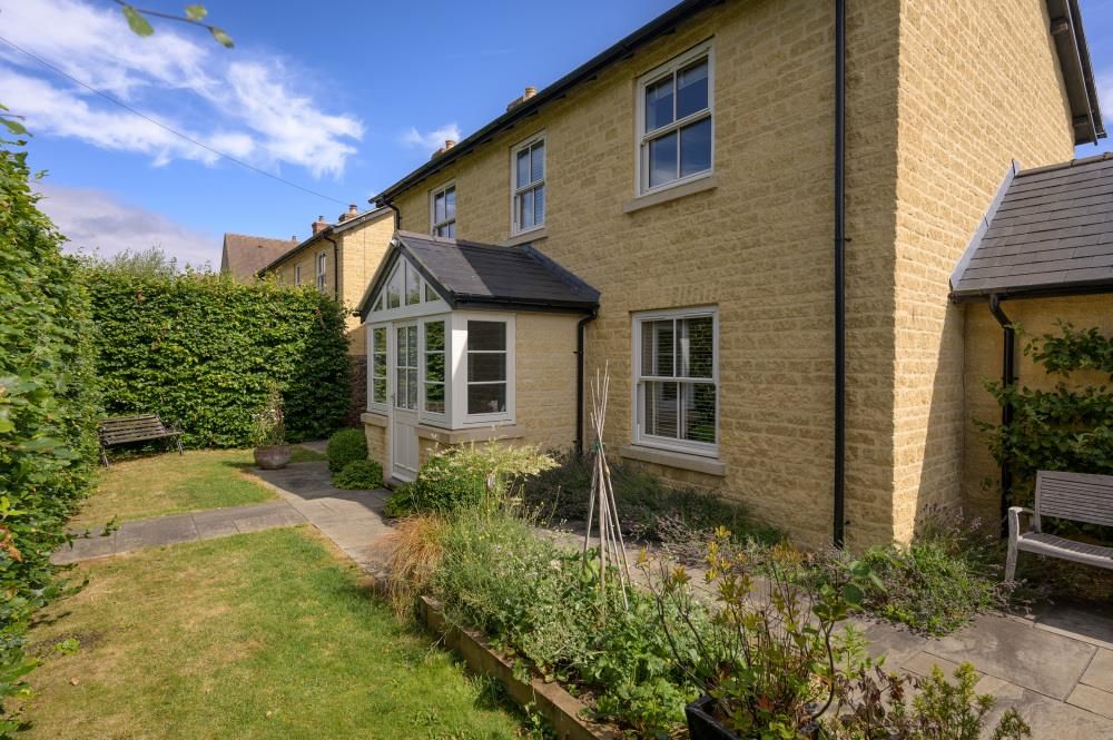 Property photo 1 of 21 Image