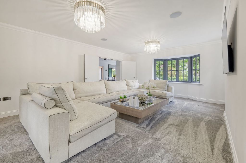 Property photo 3 of 41