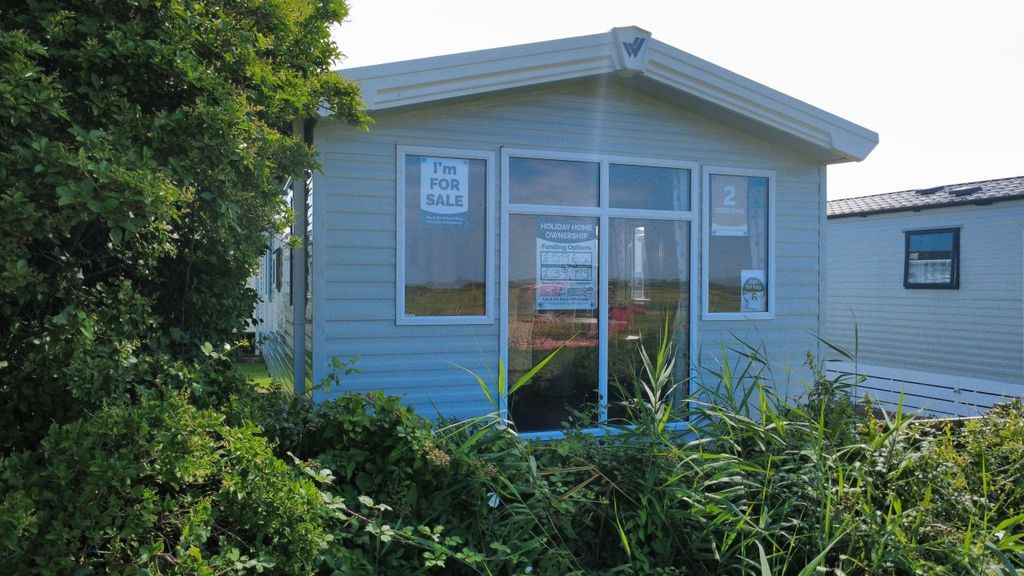 Property photo 1 of 6 Car0063649 - Static Caravan