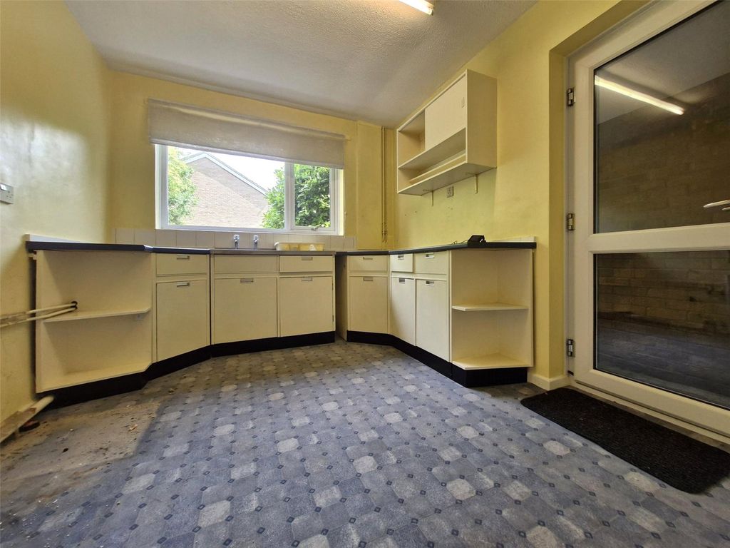 Property photo 3 of 11 Picture No. 24