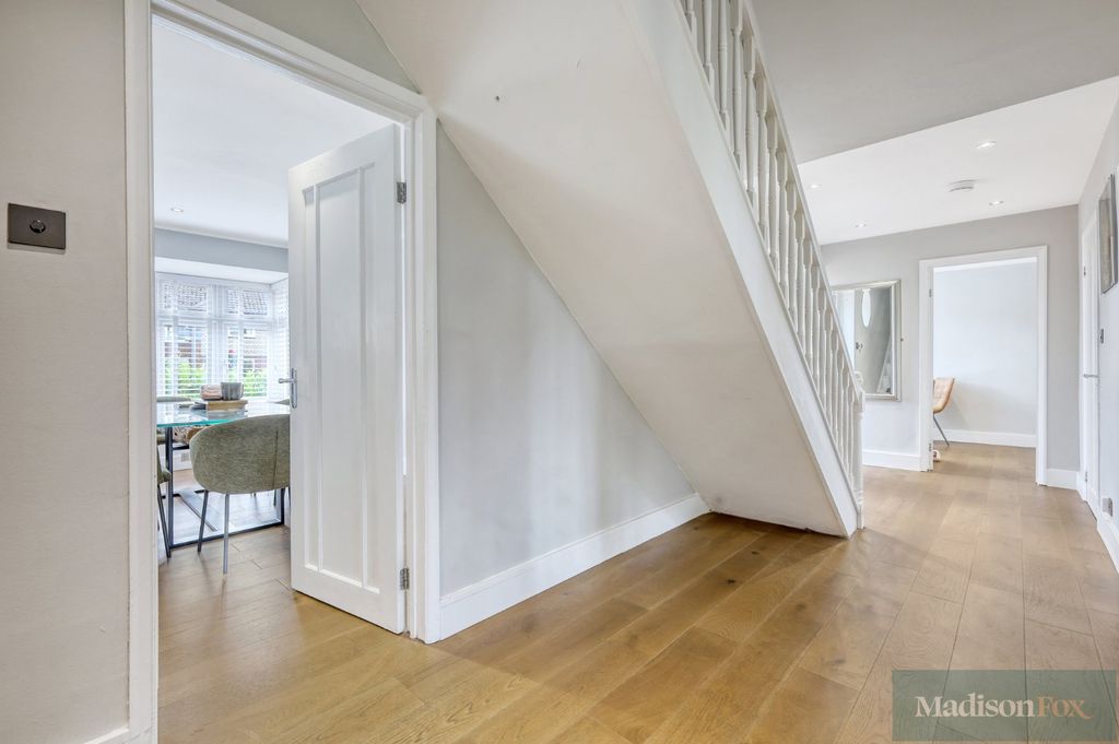 Property photo 2 of 49 Picture No. 88