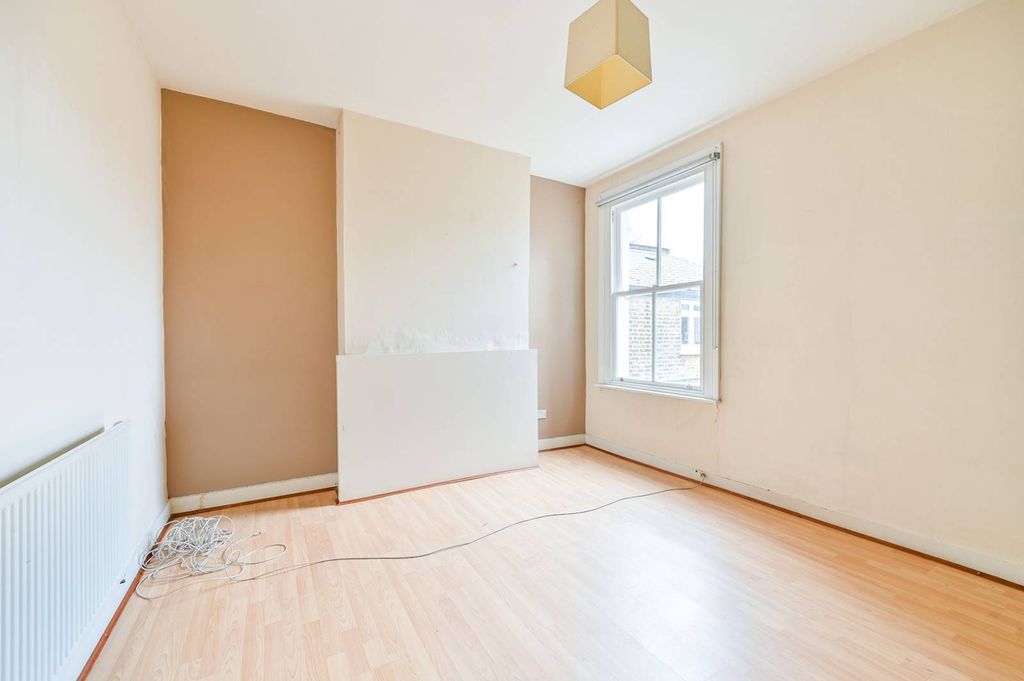 Property photo 3 of 7