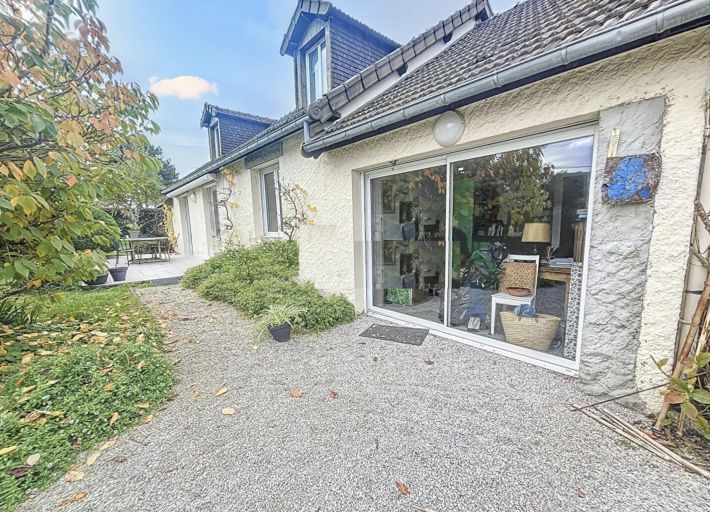 Property photo 1 of 21