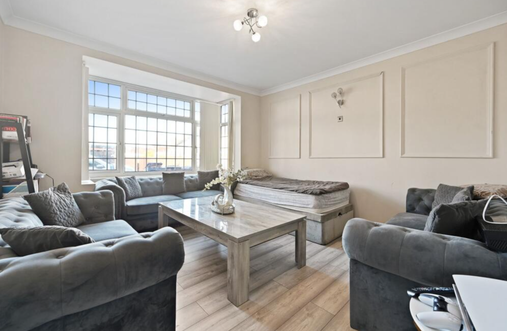 Property photo 1 of 11 4 Bed For Sale In Greenford