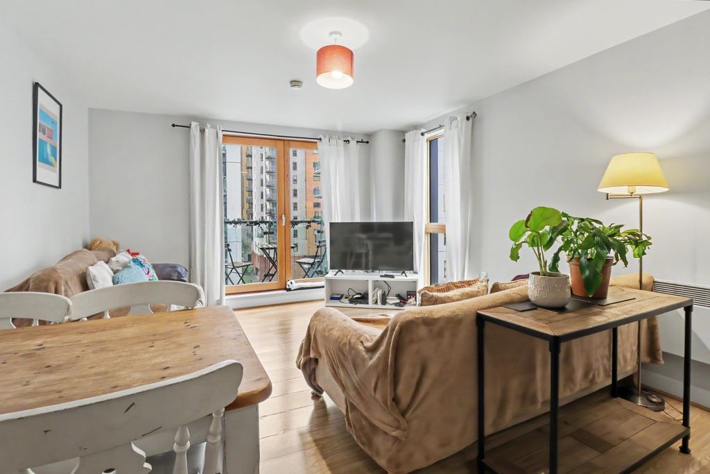Property photo 1 of 14 Img_6605
