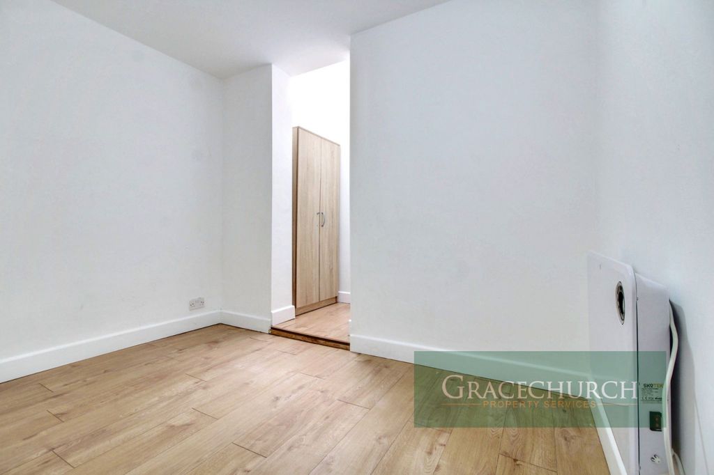 Property photo 3 of 5 Gallery