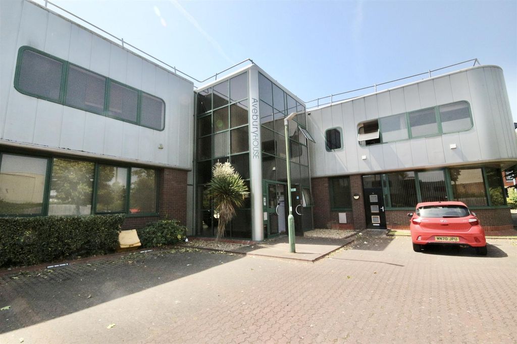 Property photo 1 of 6