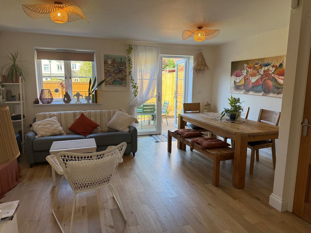 Property photo 2 of 7