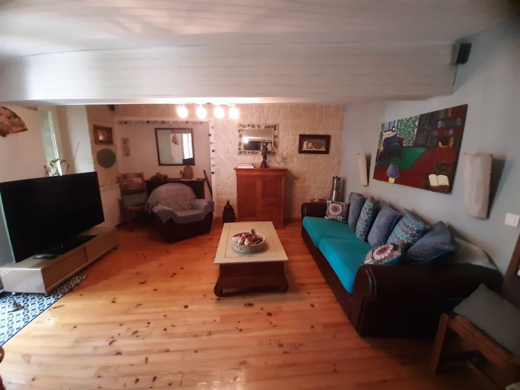 Property photo 3 of 25