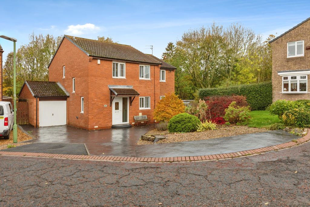 Property photo 1 of 16