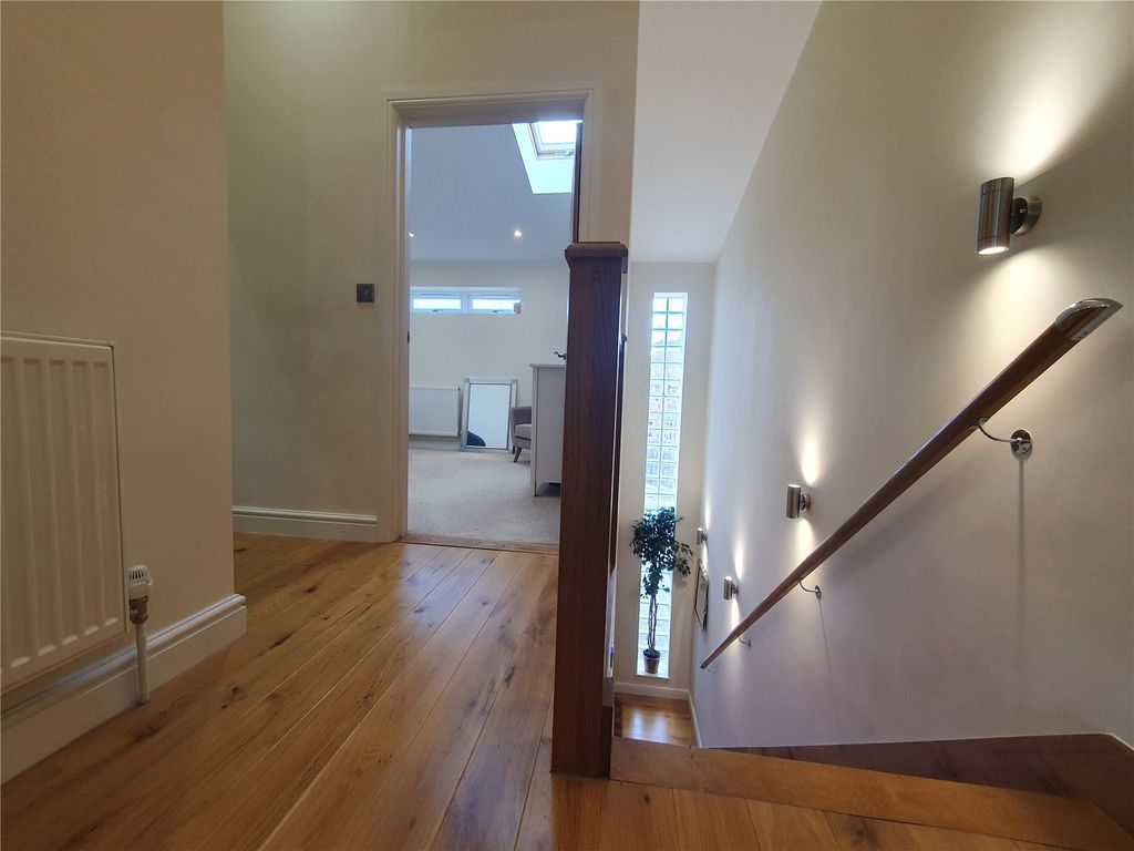 Property photo 3 of 20 Picture No. 45