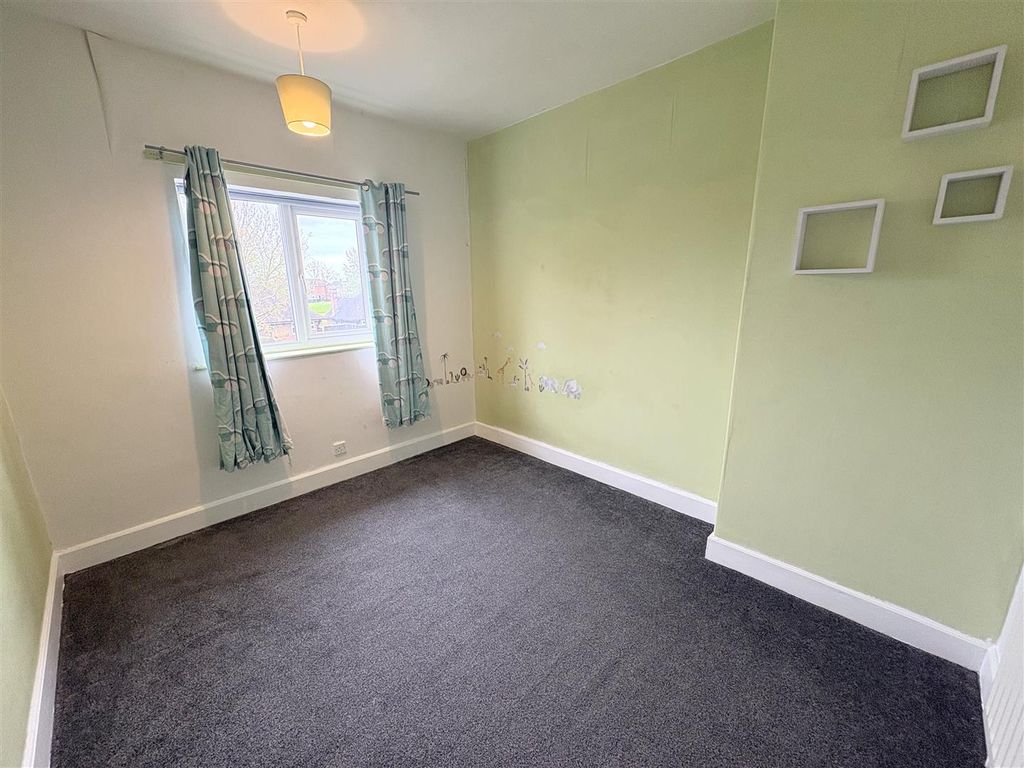 Property photo 3 of 8 Bedroom 2