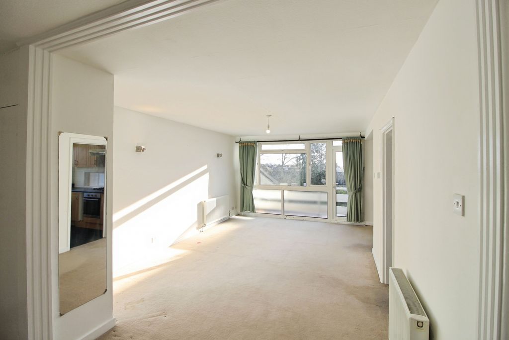 Property photo 2 of 26 Gallery