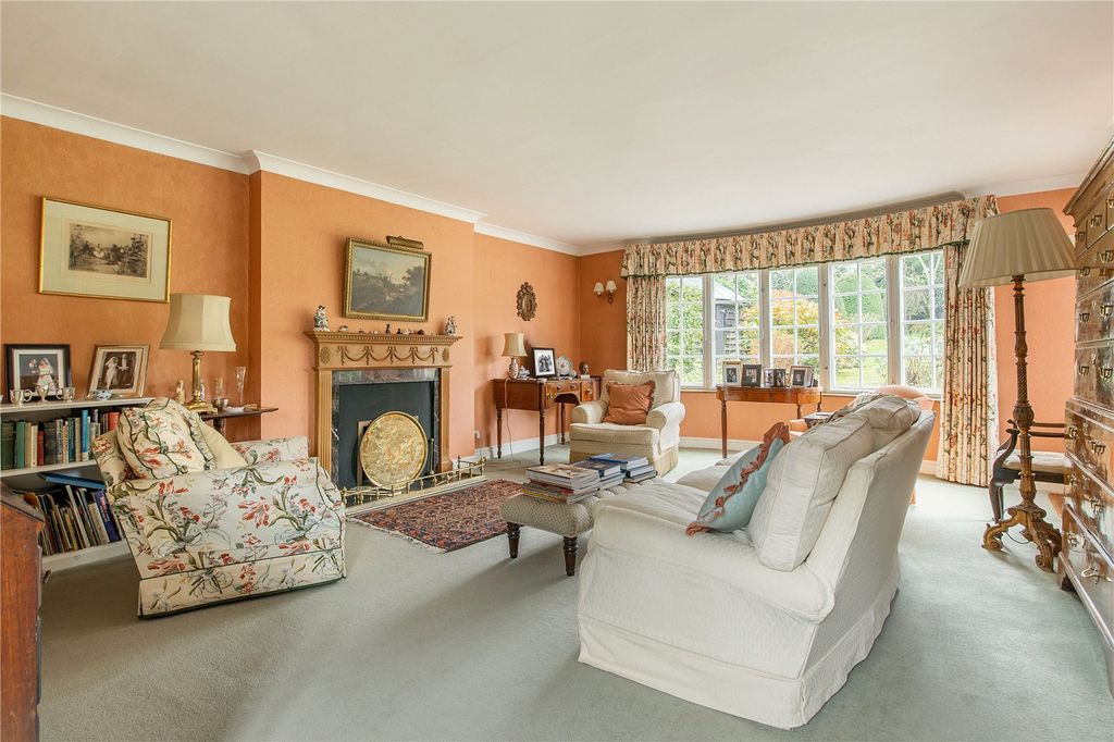 Property photo 3 of 18 Drawing Room