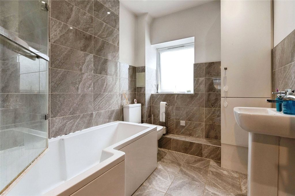 Property photo 2 of 24 Photography