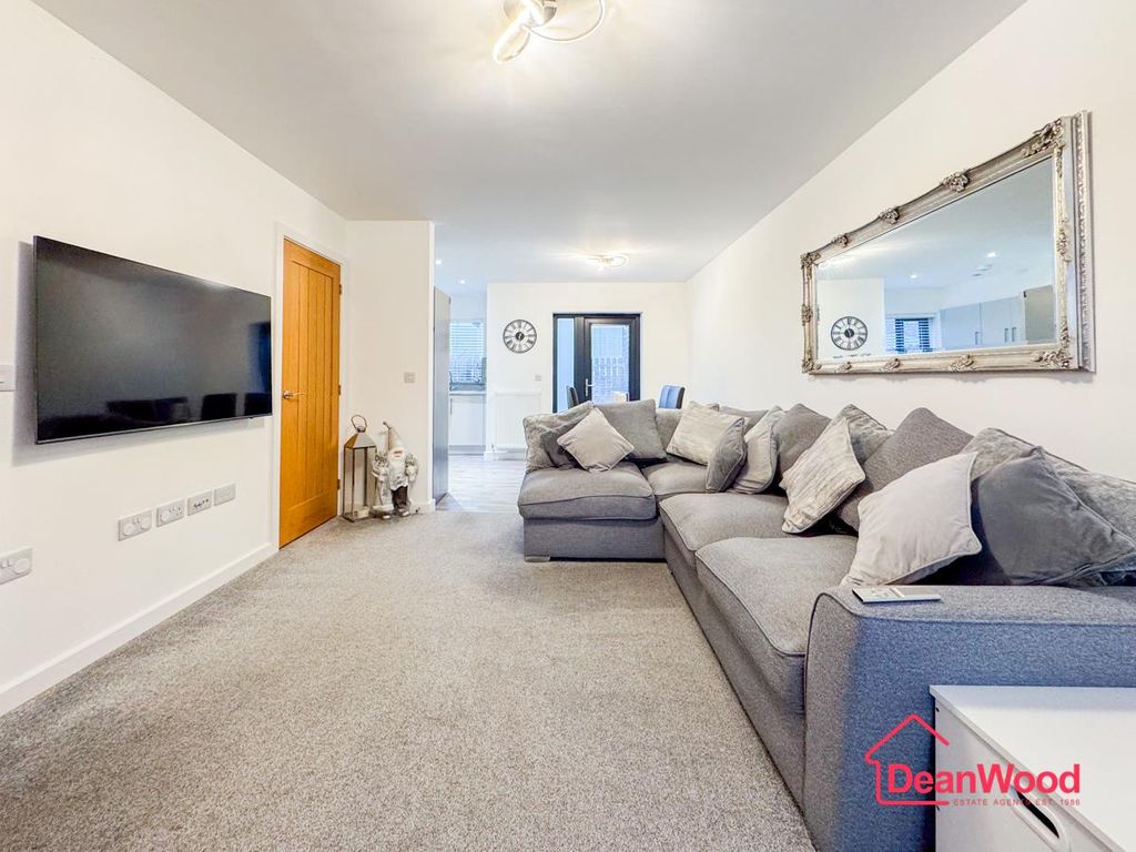 Property photo 3 of 19 Untitled-153.Jpg