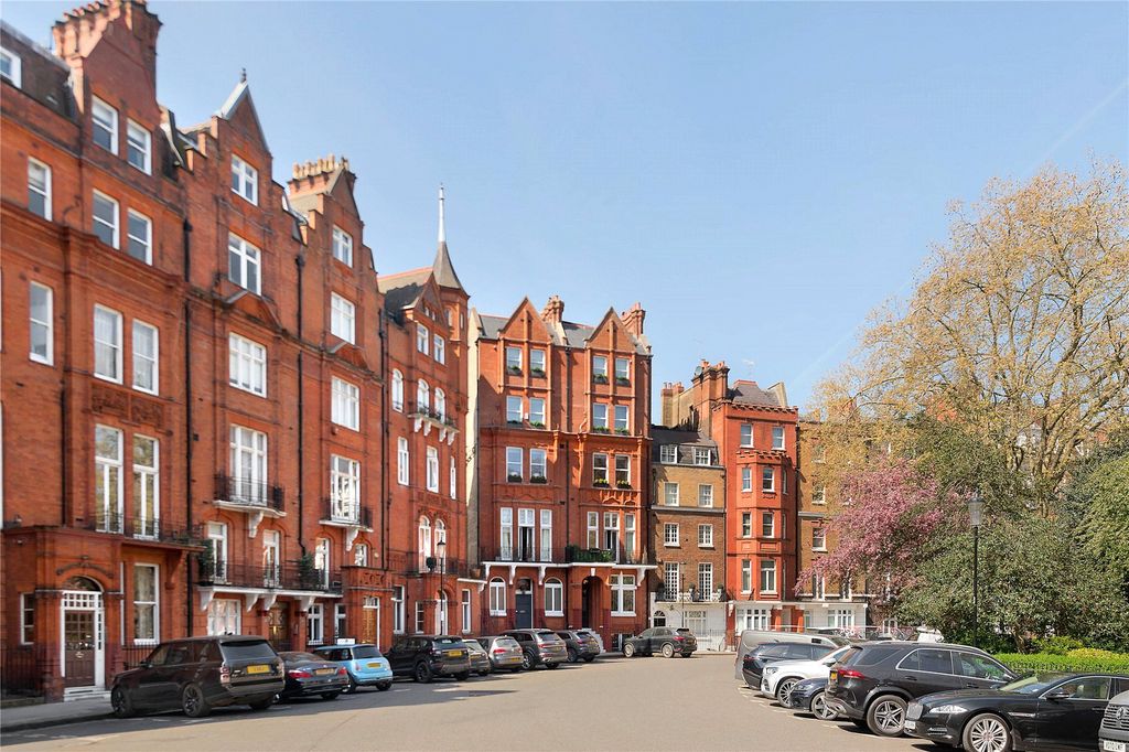 Property photo 2 of 13 Exterior