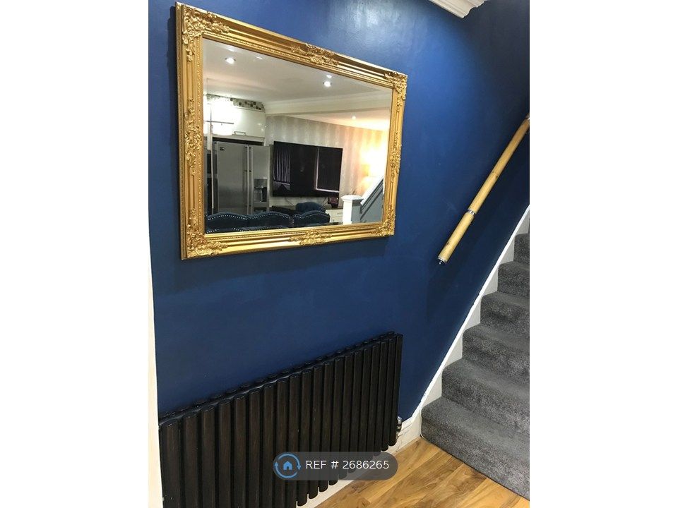 Property photo 2 of 34