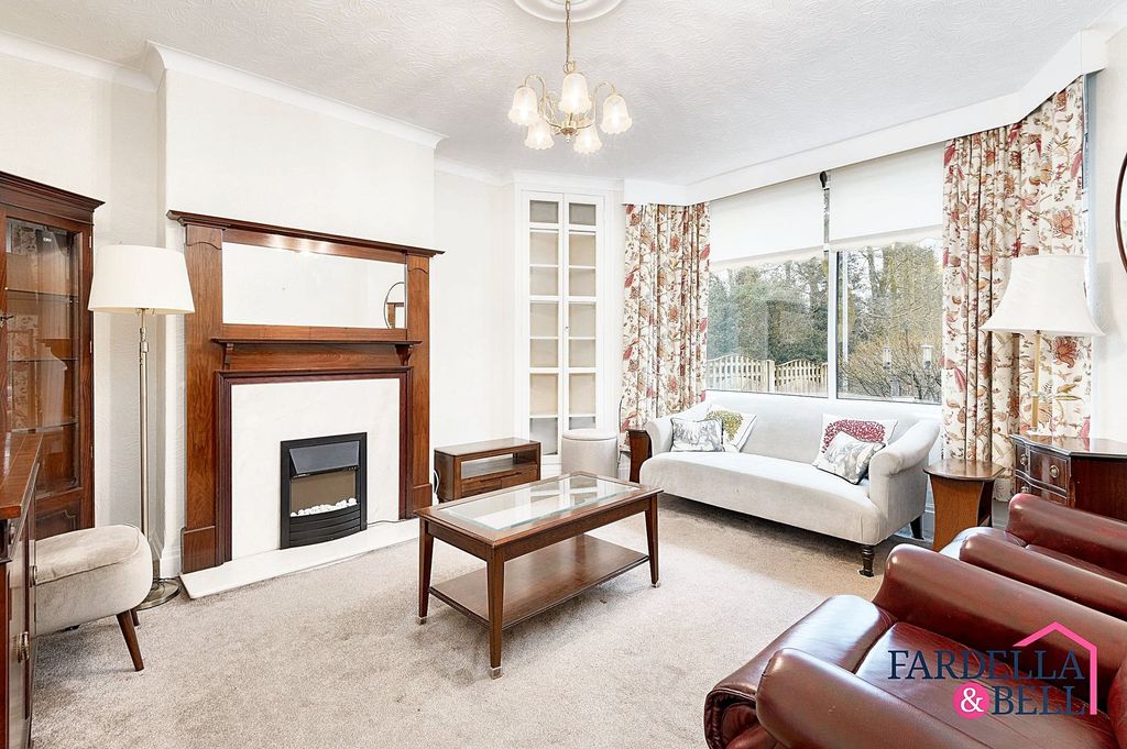 Property photo 2 of 41