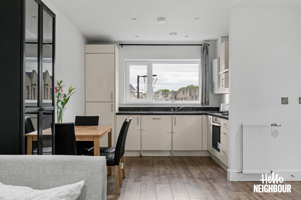 Property photo 3 of 21 Photo 2