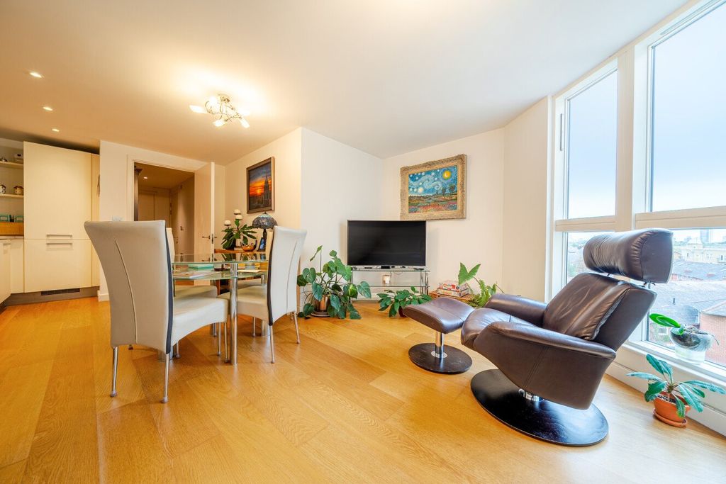 Property photo 2 of 20 Picture No. 19