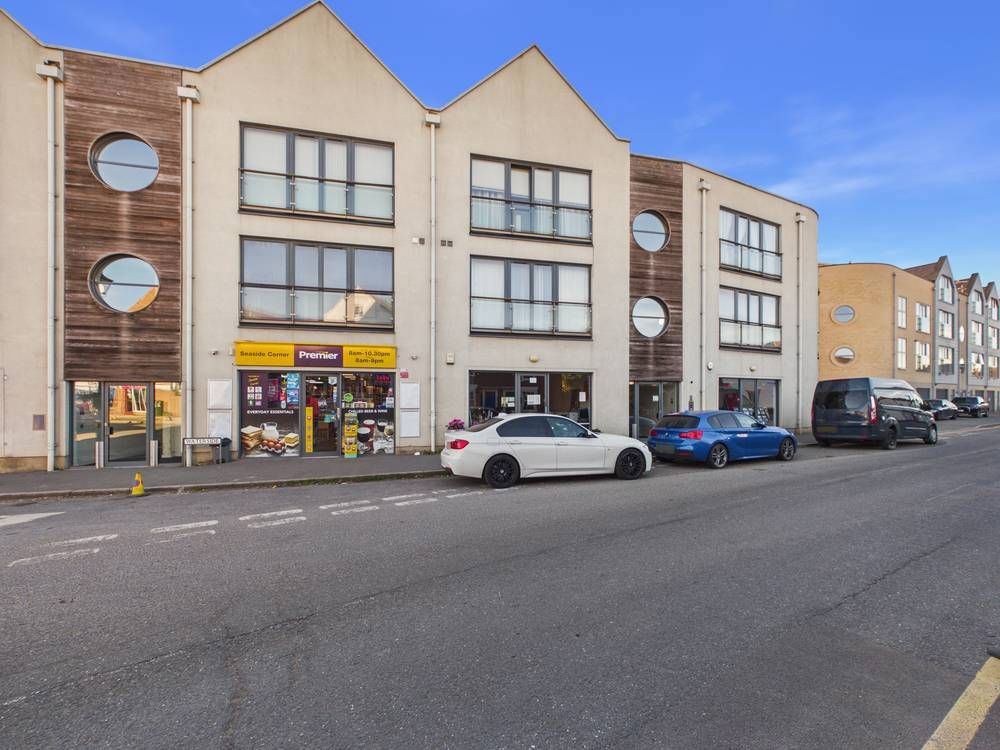 Property photo 1 of 10 Giraffe360-Still010