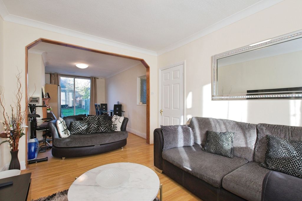 Property photo 3 of 17 Pbox-Img.Jpg