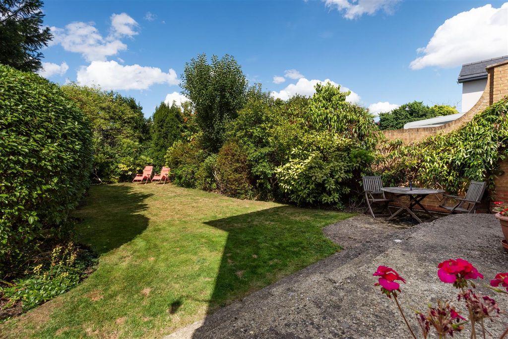 Property photo 2 of 13