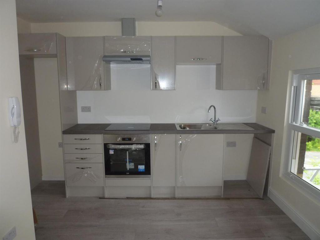 Property photo 1 of 5 1 Bedroom Flat For Rent