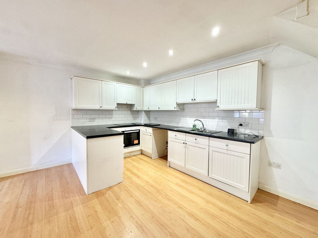 Property photo 3 of 7 Picture 3