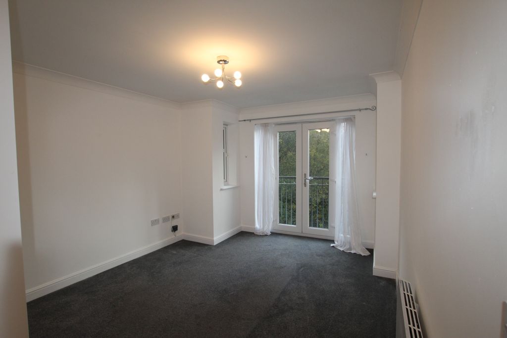 Property photo 3 of 11 Img_5015