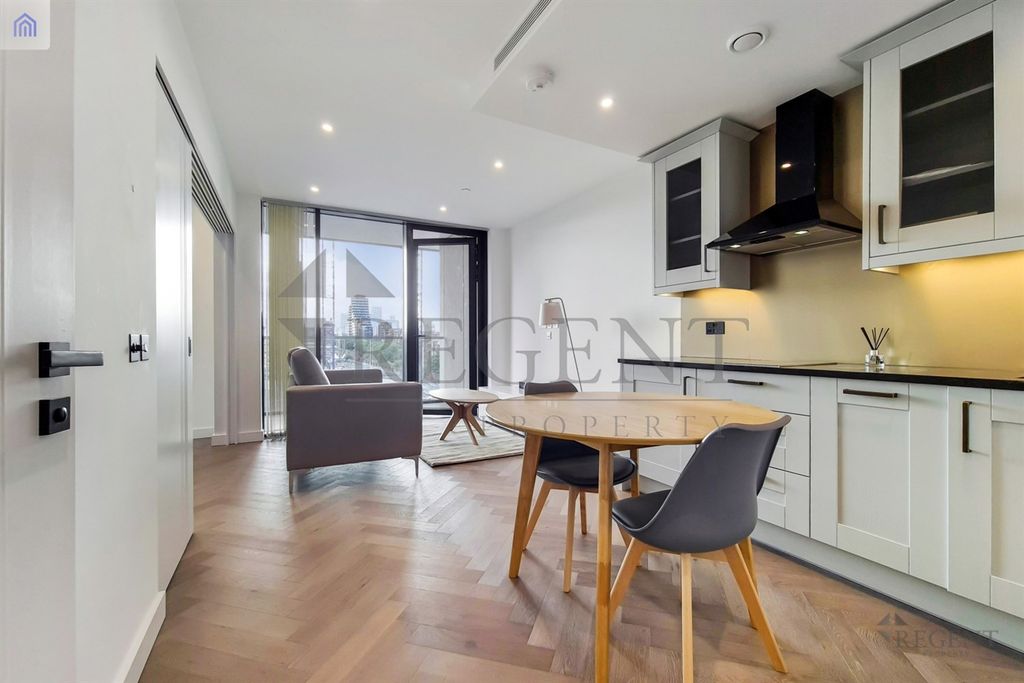 Property photo 1 of 17 Reception