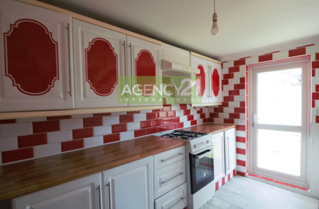 Property photo 3 of 12 Photo 13