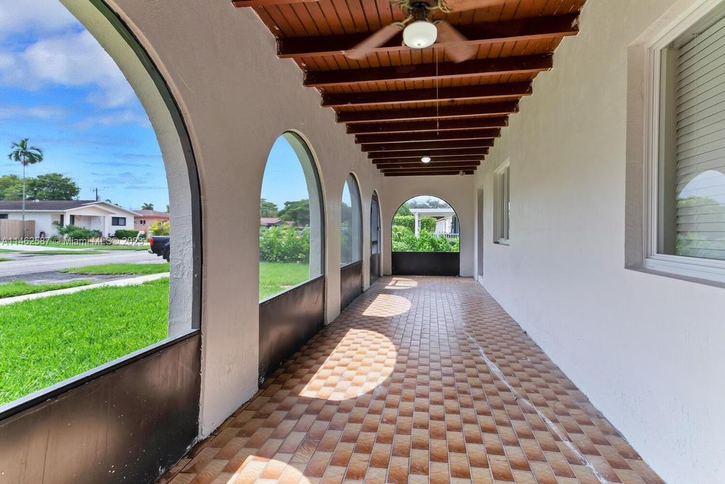 Property photo 3 of 24 <Alttext/>