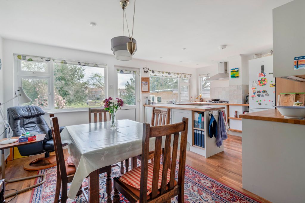 Property photo 3 of 14