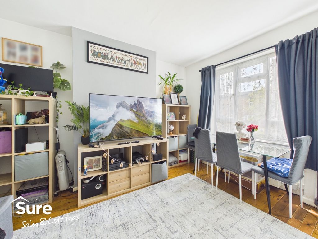 Property photo 3 of 16 5244464