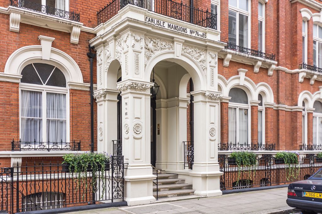 Property photo 2 of 13