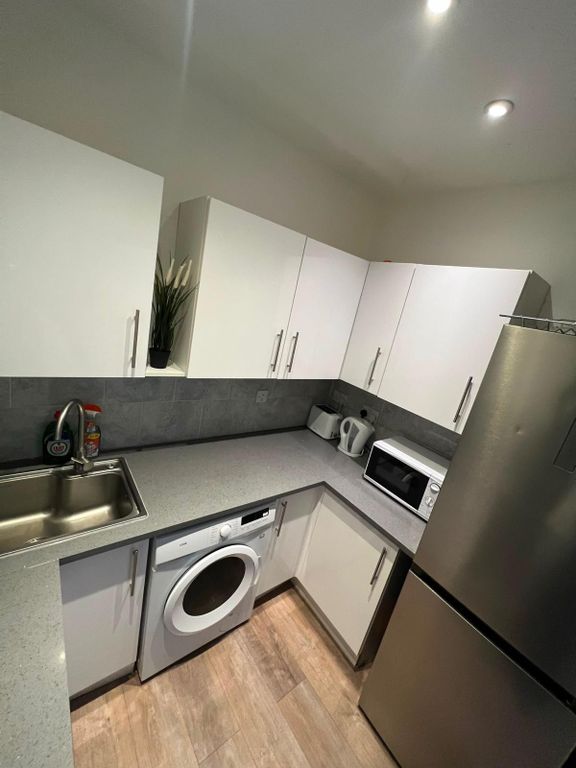 Property photo 2 of 33