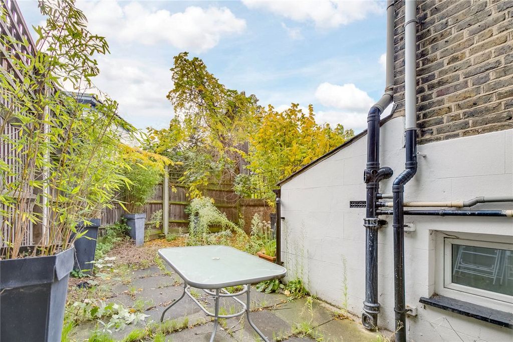 Property photo 2 of 6