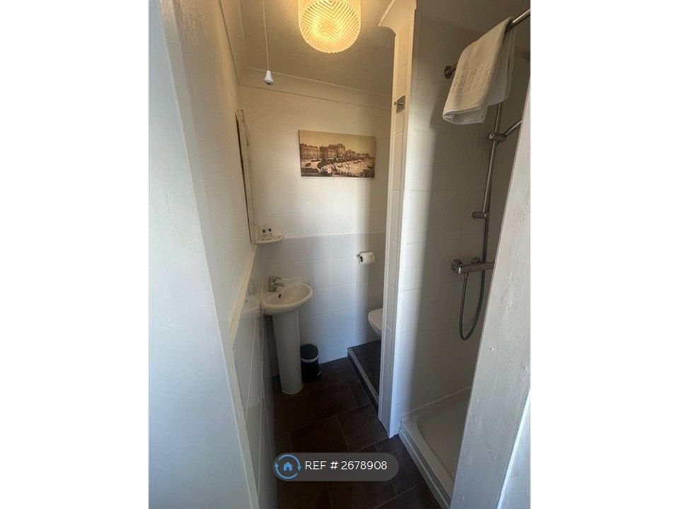 Property photo 2 of 9 Bathroom Double