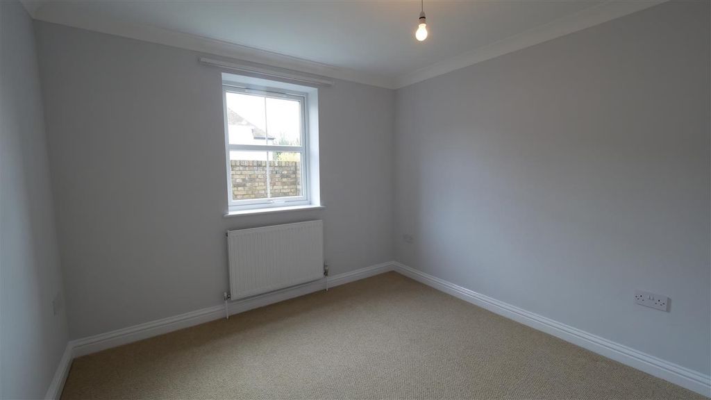 Property photo 2 of 11 Ground Floor Bedroom