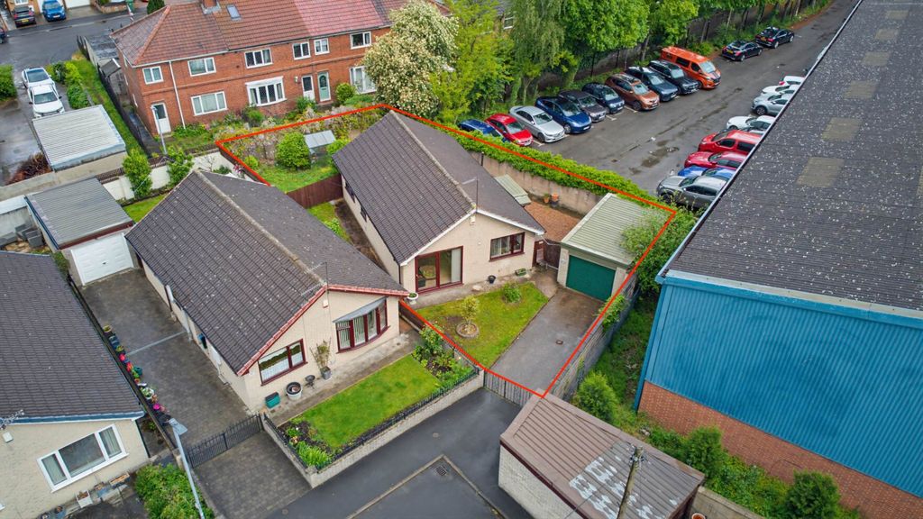 Property photo 2 of 25