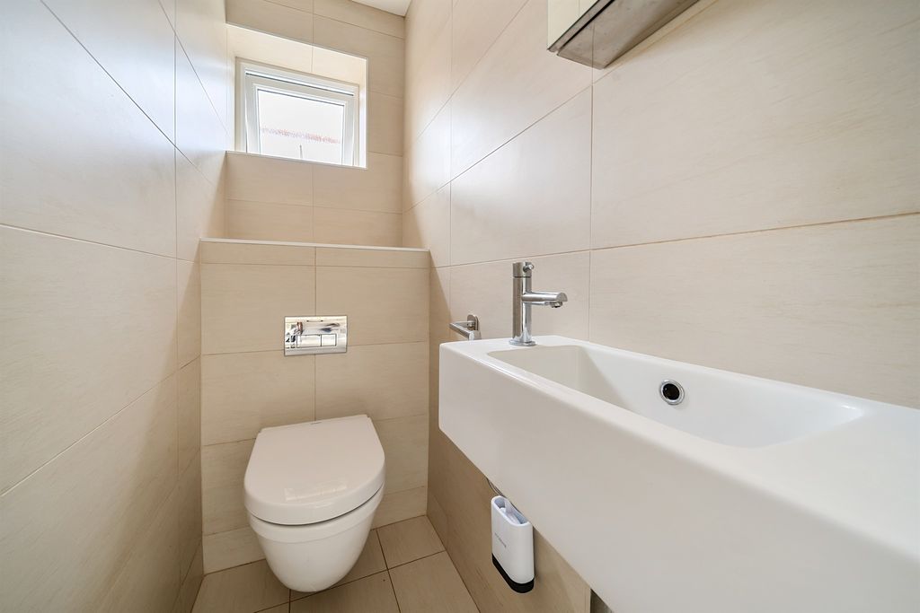 Property photo 3 of 22