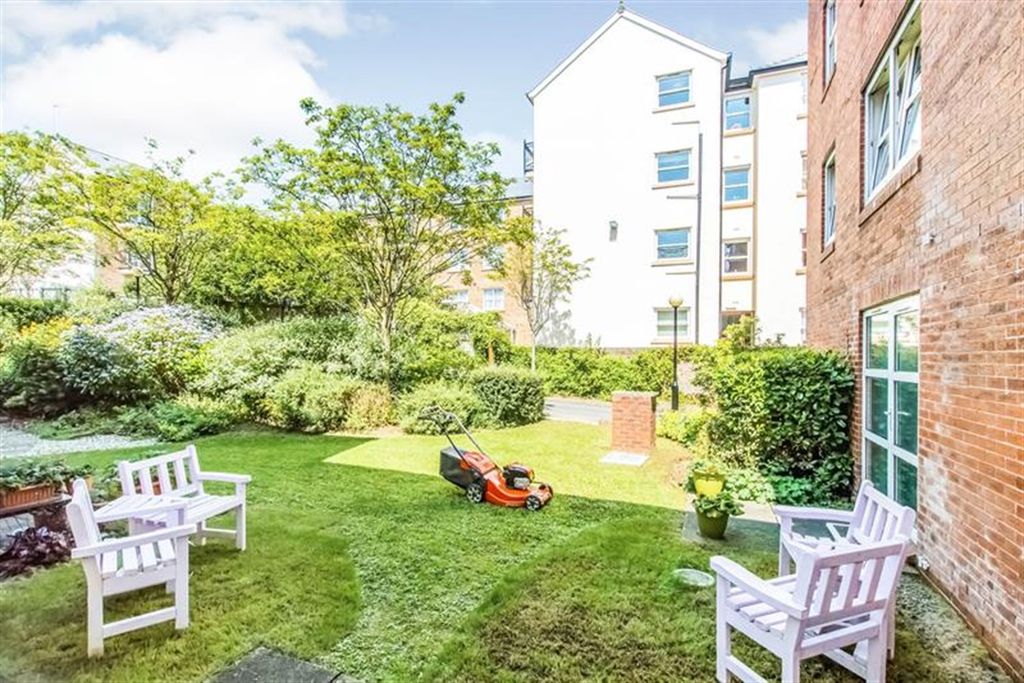 Property photo 1 of 10 (Main)