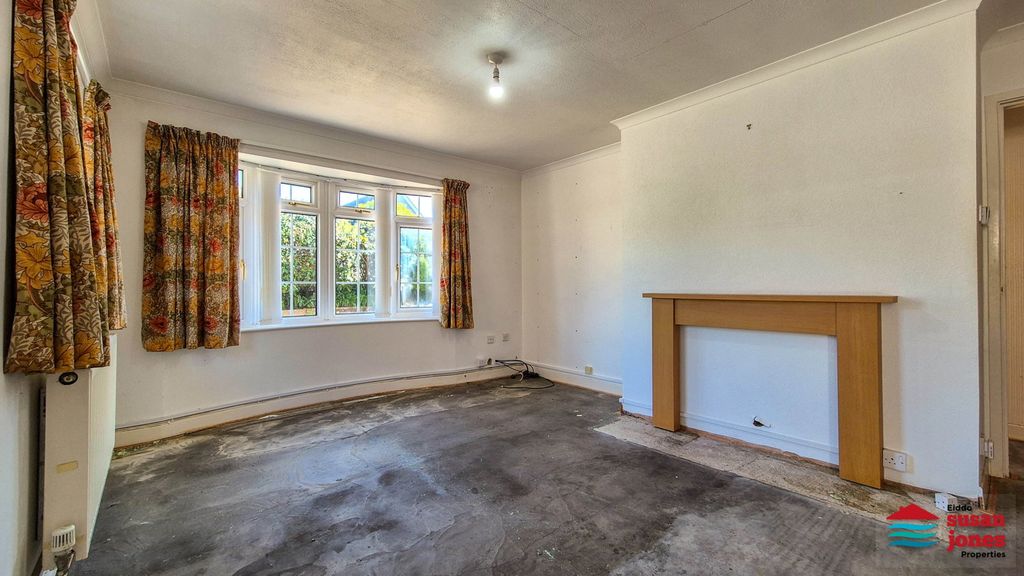 Property photo 3 of 20
