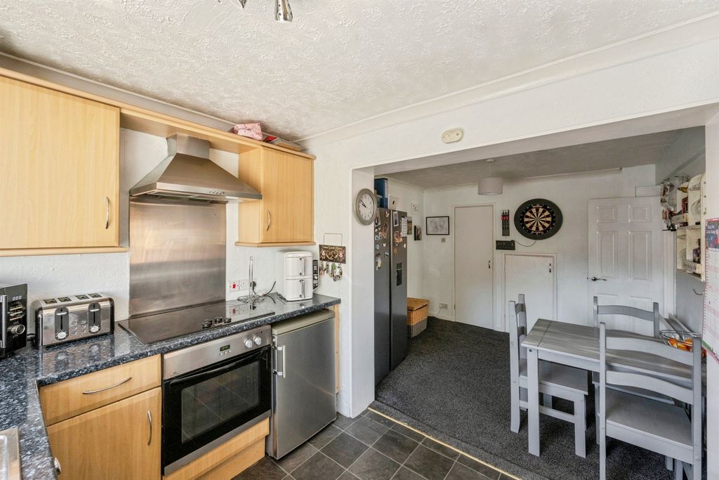Additional image 5 of 3 bed semi-detached house for saleDewsbury Avenue, Scunthorpe DN15